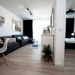 Ikar Z Widokiem Na Morze W Kompleksie Platinium Apartman *