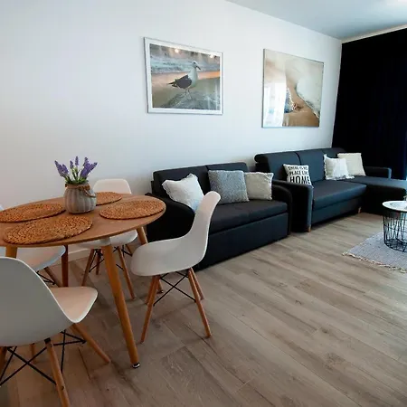 Ikar Z Widokiem Na Morze W Kompleksie Platinium Apartment *