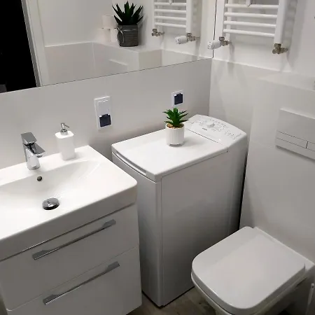 Ikar Z Widokiem Na Morze W Kompleksie Platinium Apartmán *