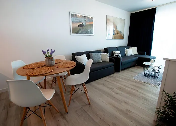 Ikar Z Widokiem Na Morze W Kompleksie Platinium Apartmán *